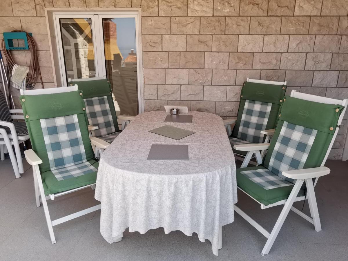 Nina Apartments Podstrana Bagian luar foto