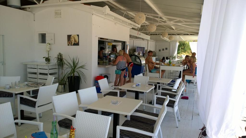 Nina Apartments Podstrana Bagian luar foto